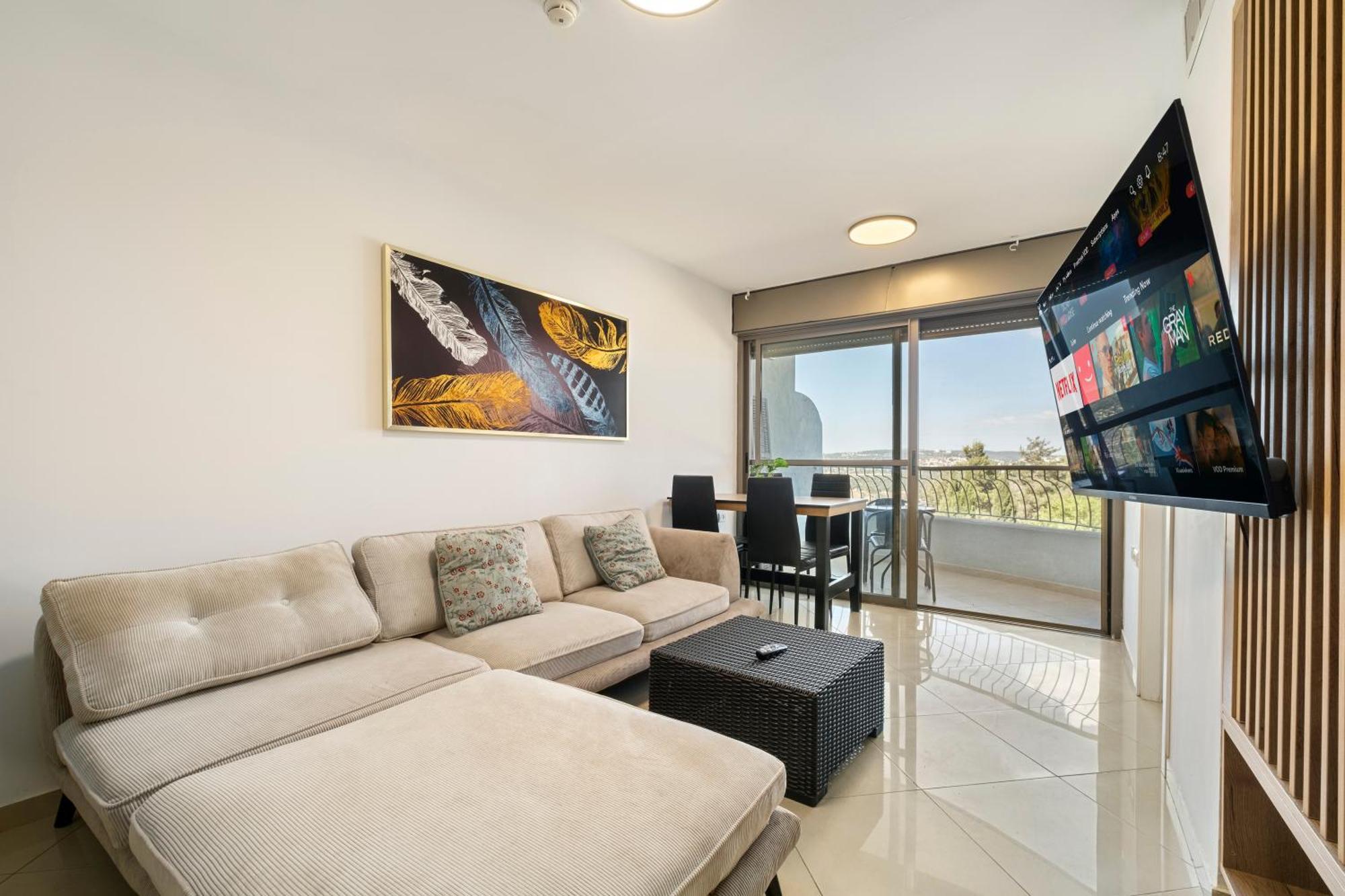 Apartment Pisgat *